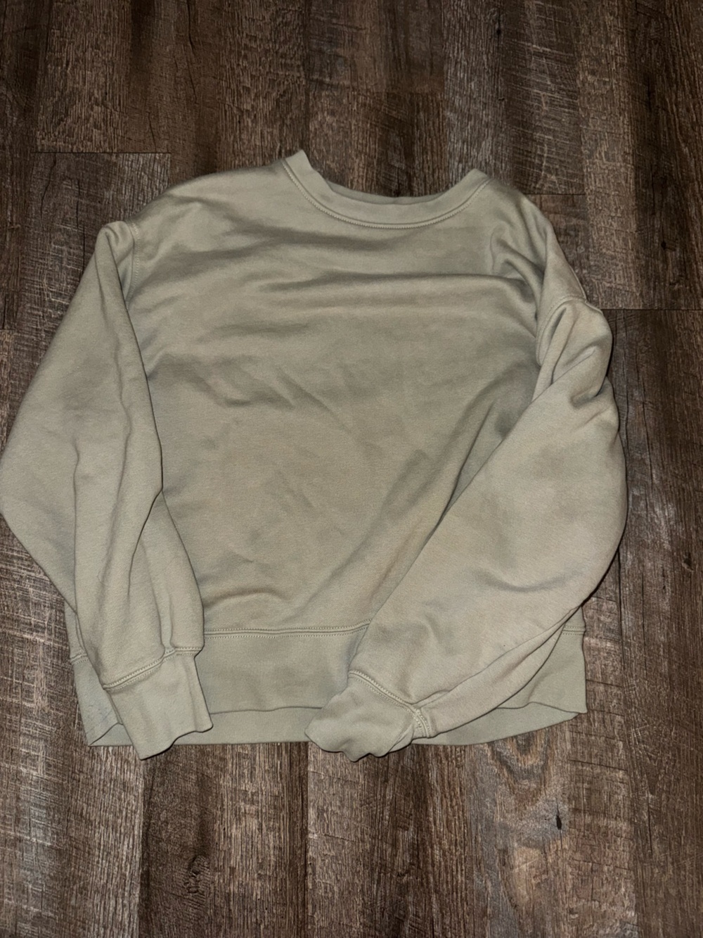American Eagle light green pullover